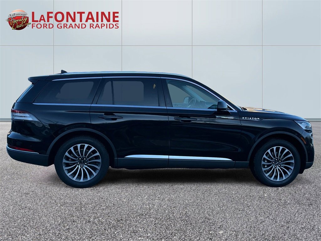 Used 2020 Lincoln Aviator Reserve w/ Equipment Group 201A image 8