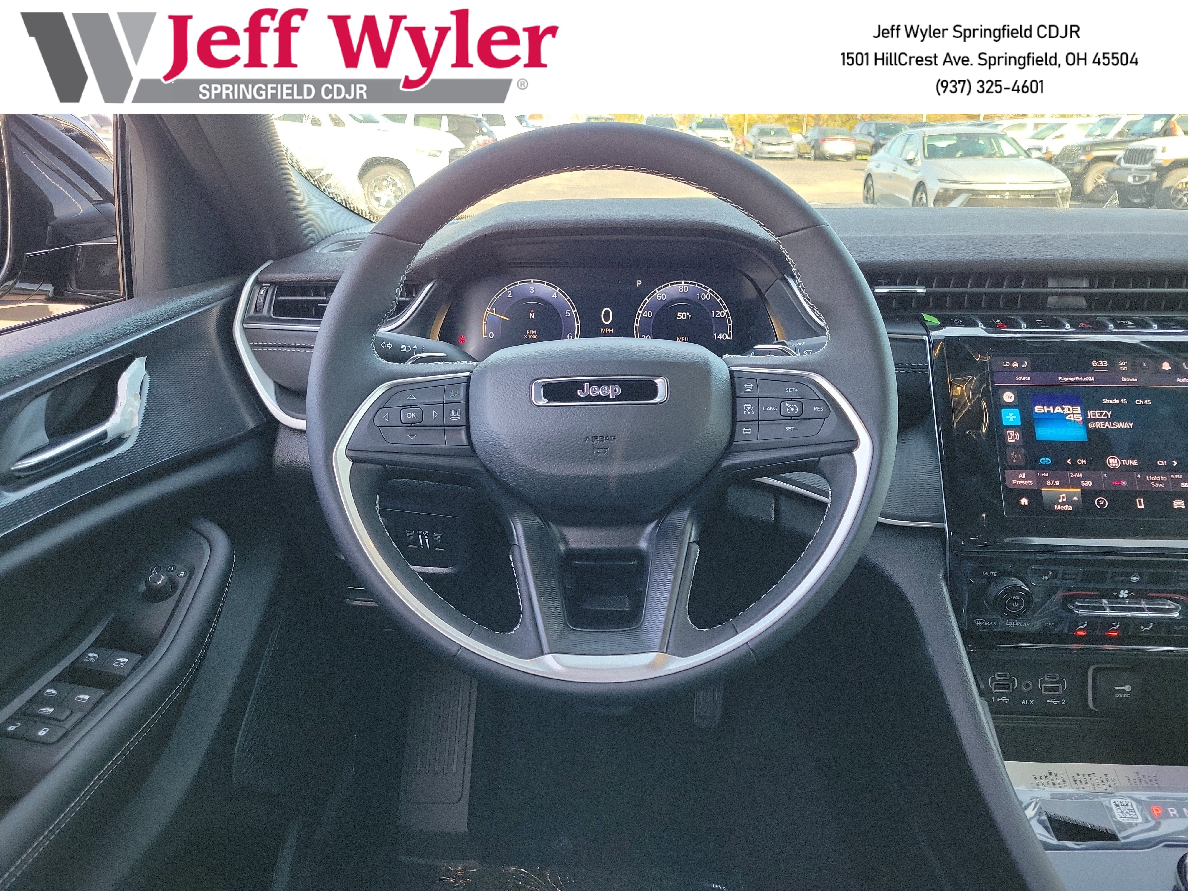 New 2025 Jeep Grand Cherokee L Altitude image 8