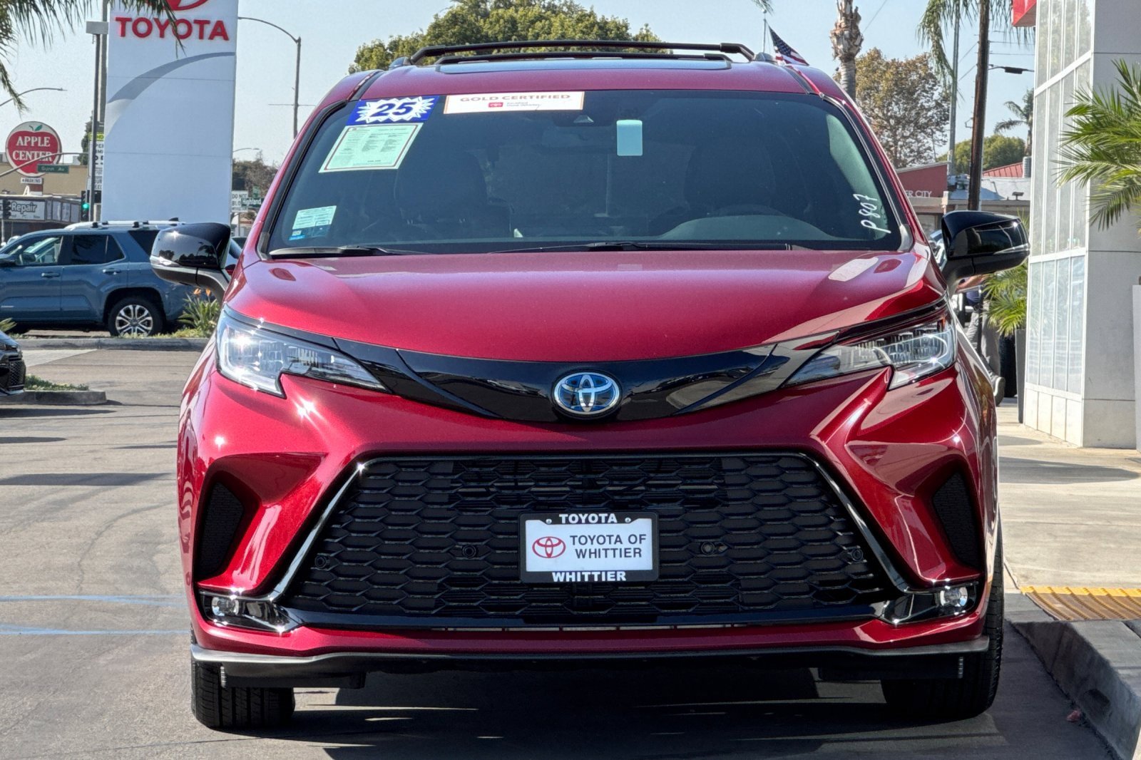 Certified 2025 Toyota Sienna XSE image 11
