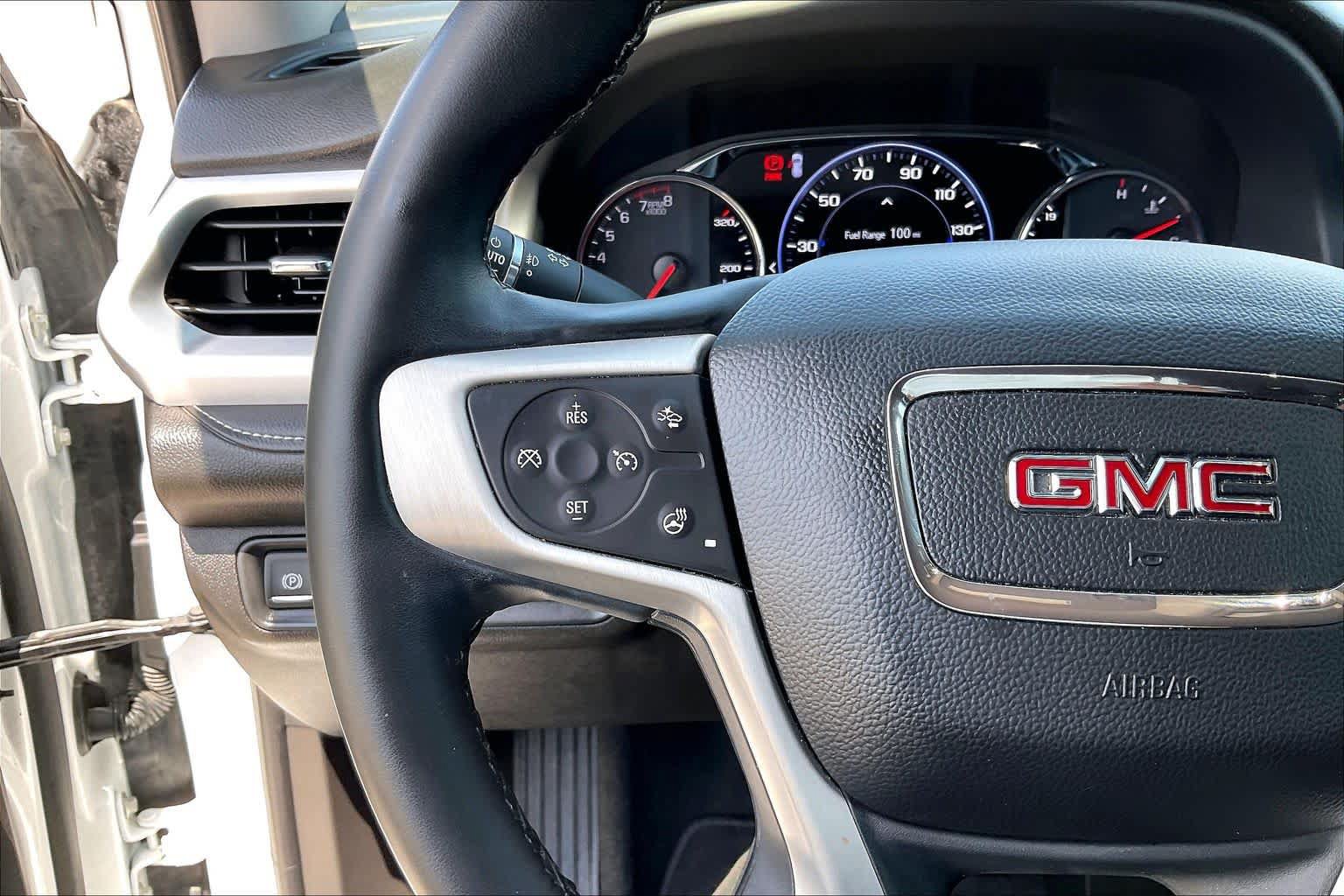 Used 2023 GMC Acadia SLT w/ Technology Package FWD image 23