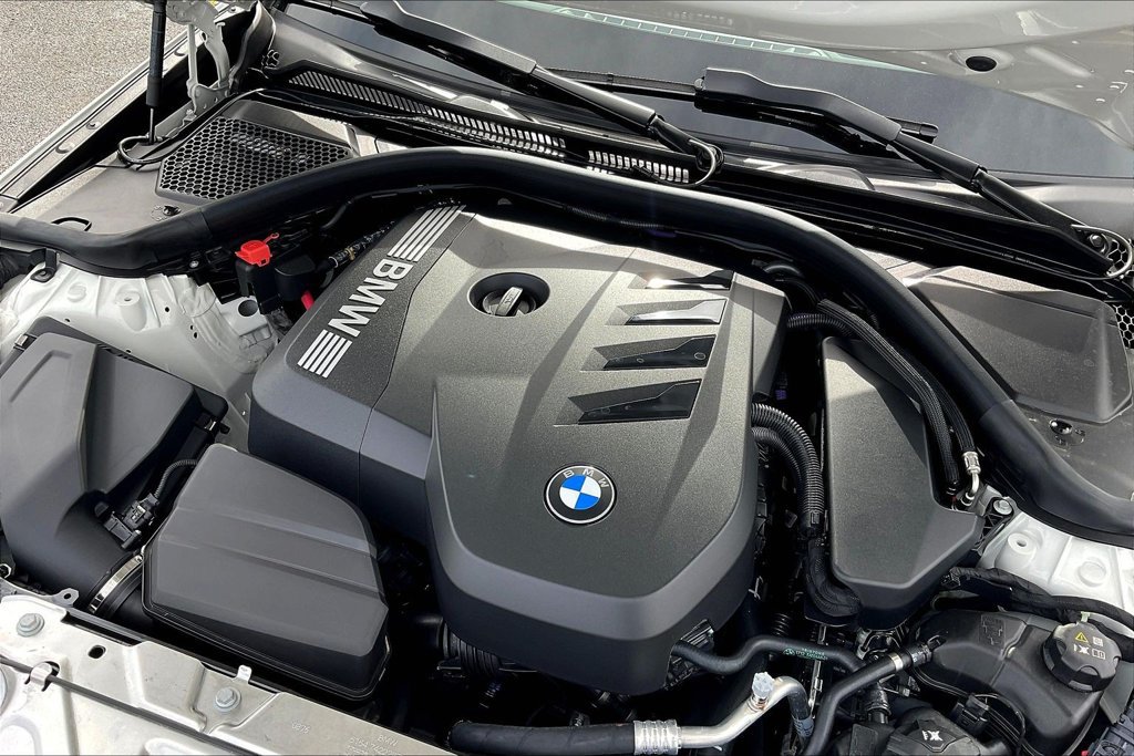 Certified 2026 BMW 330i xDrive Sedan w/ M Sport Package AWD/4WD image 30