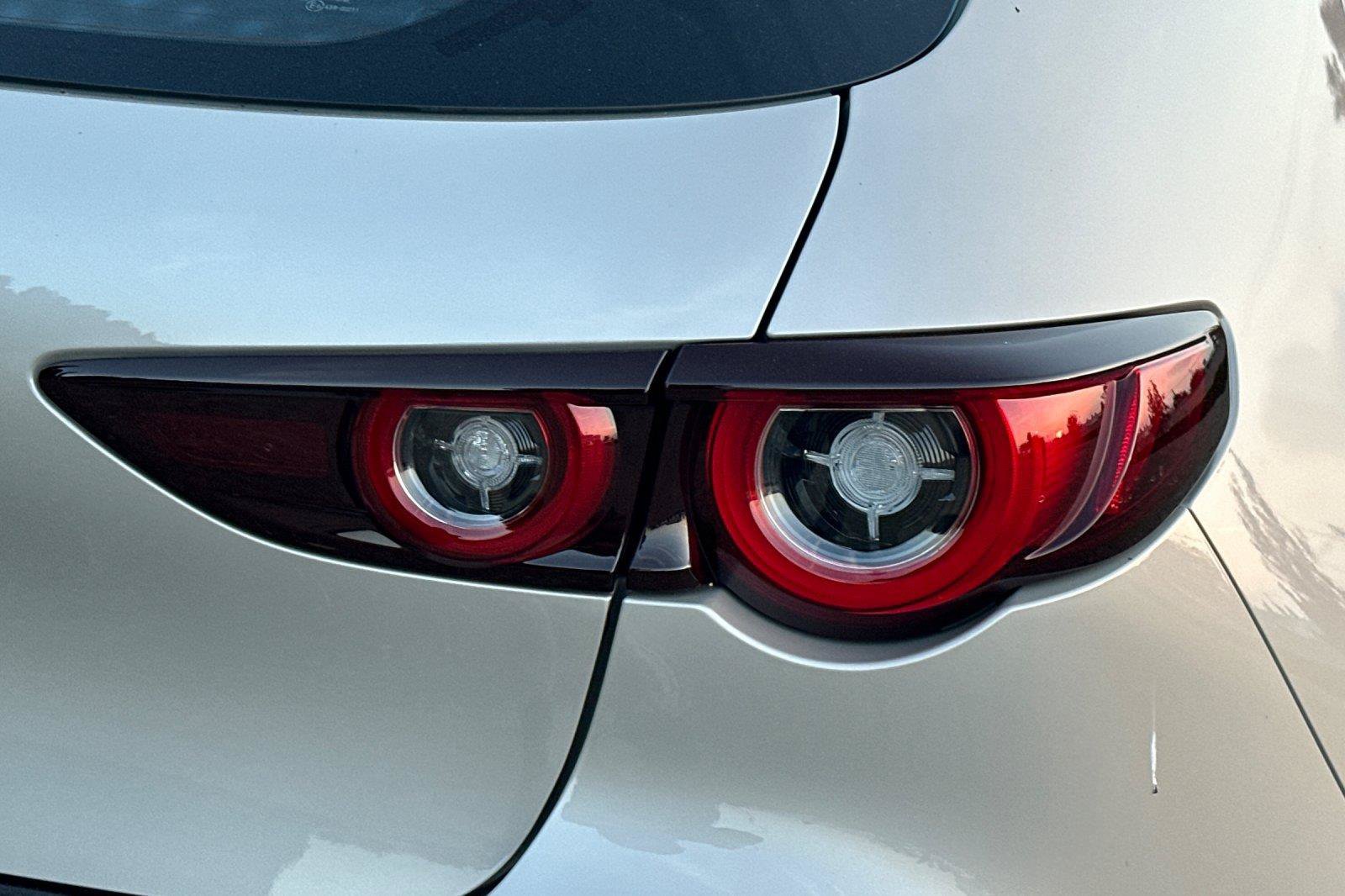 New 2026 MAZDA MAZDA3 2.5 S Hatchback w/ Premium Pkg FWD image 33