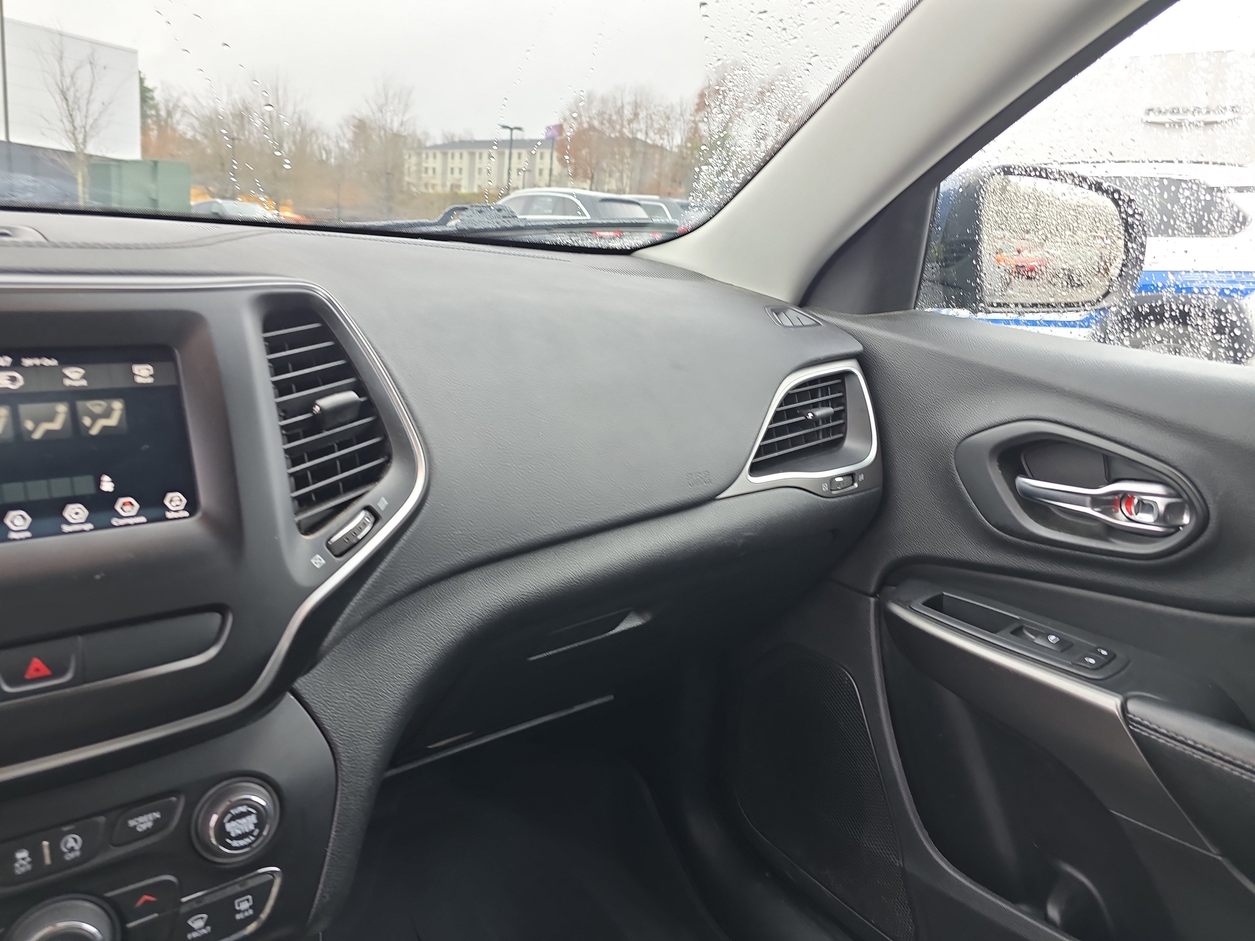 Used 2020 Jeep Cherokee Latitude image 25