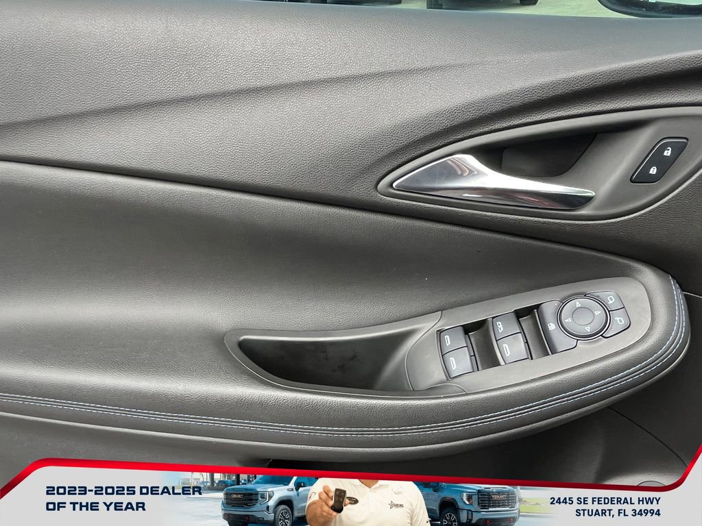 Used 2025 Buick Encore GX Sport Touring w/ Advanced Technology Package image 23