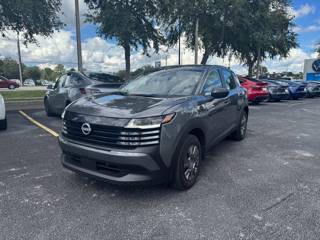 Used 2025 Nissan Kicks S FWD image 1