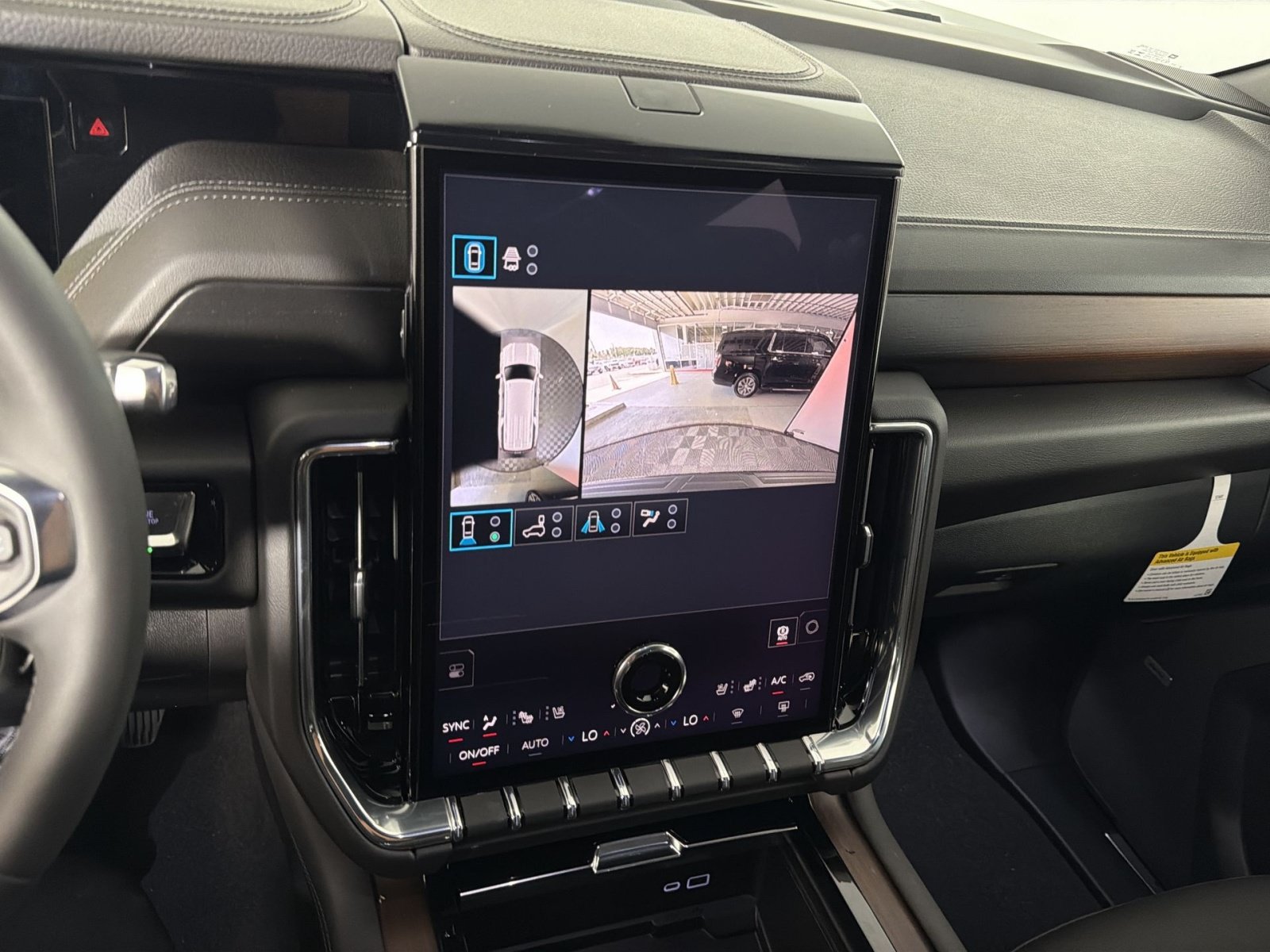 New 2026 GMC Yukon XL Denali w/ Sun & Power Step Package AWD/4WD image 19