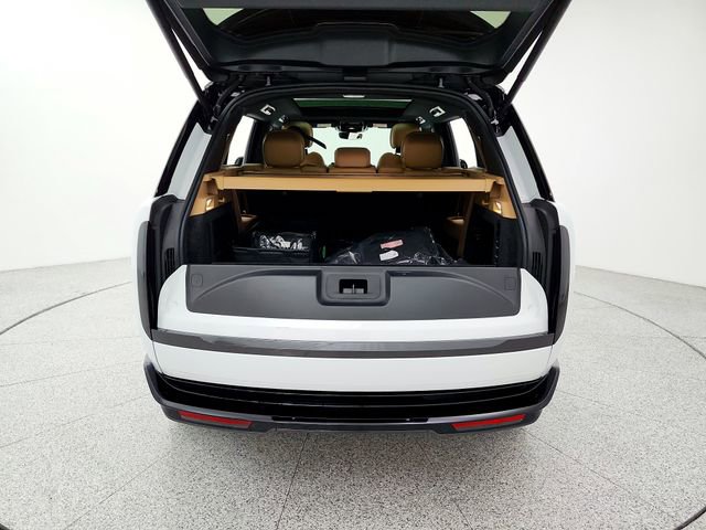 New 2026 Land Rover Range Rover Long Wheelbase SE AWD/4WD image 19