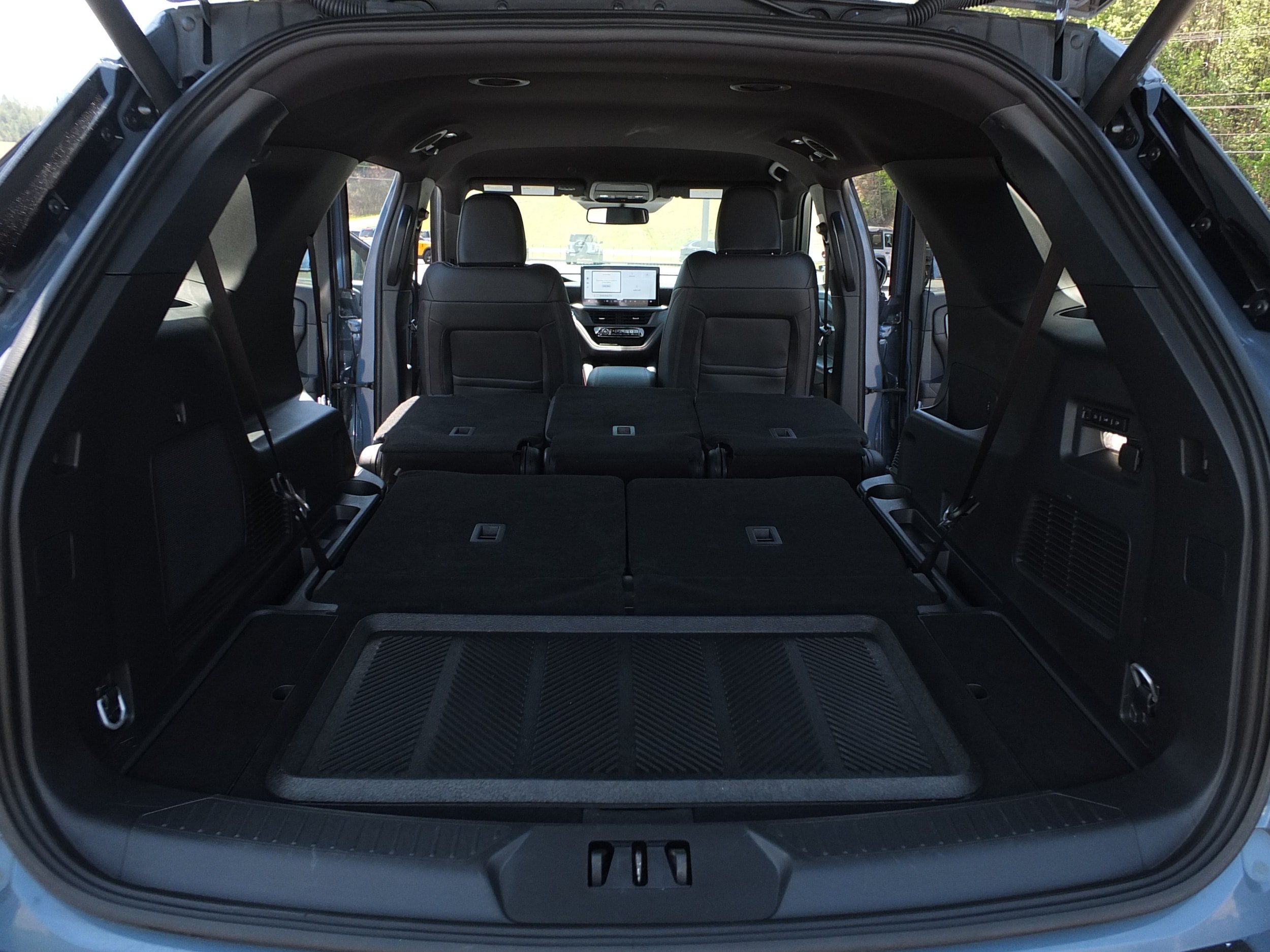 Used 2025 Ford Explorer ST-Line w/ Premium Package AWD/4WD image 16