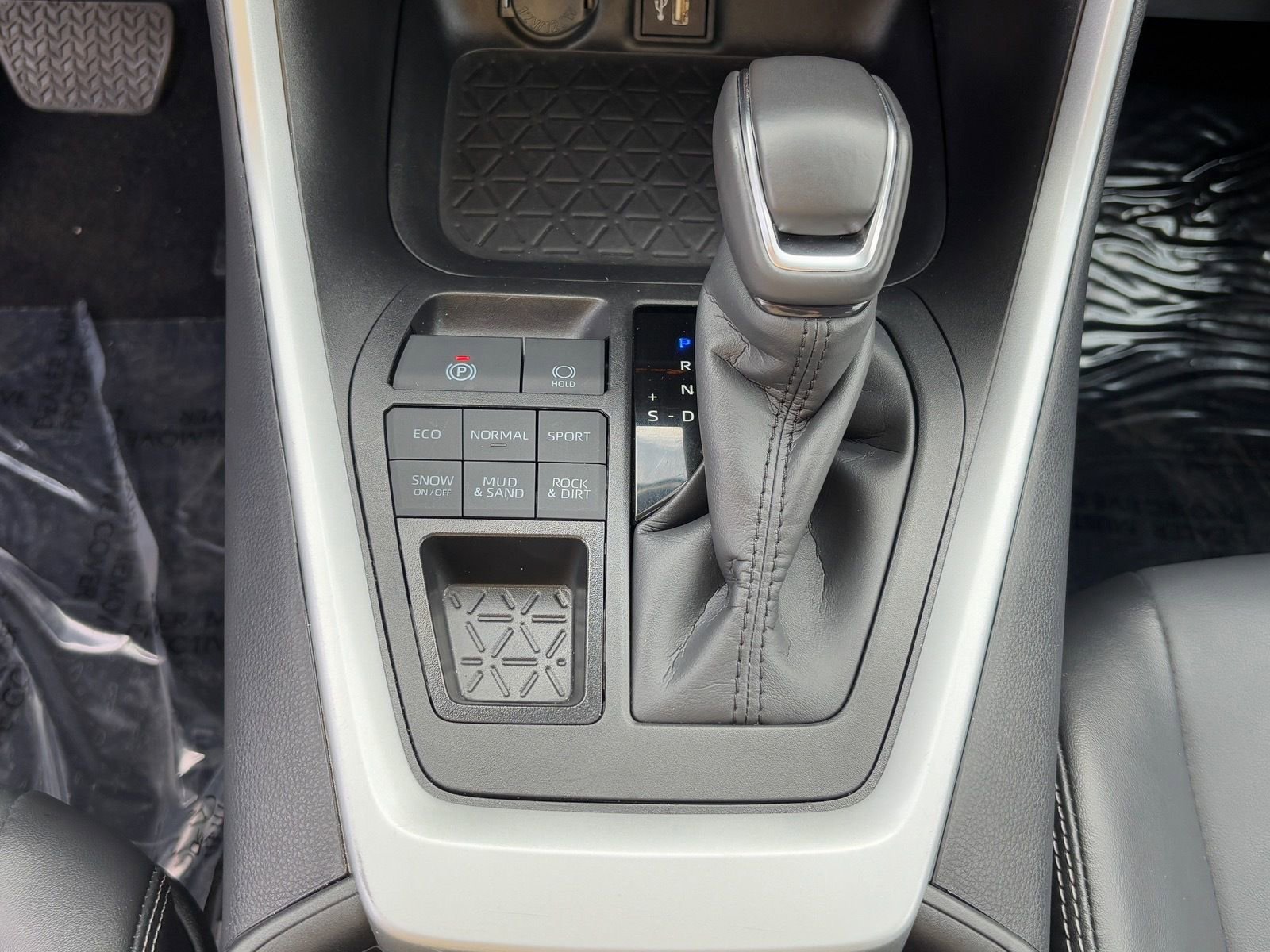 Certified 2025 Toyota RAV4 XLE Premium image 29