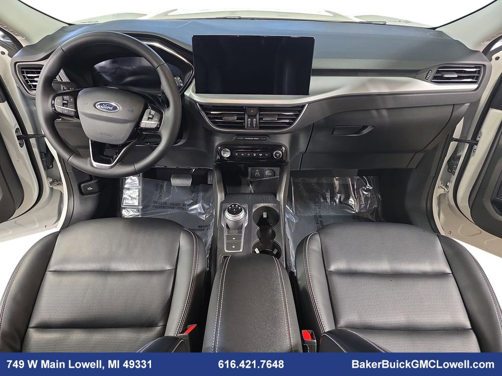 Used 2024 Ford Escape Platinum image 9