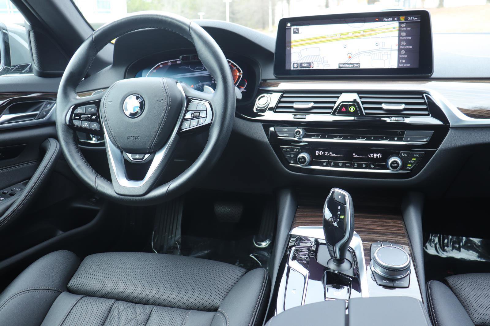 Certified 2022 BMW 540i image 25