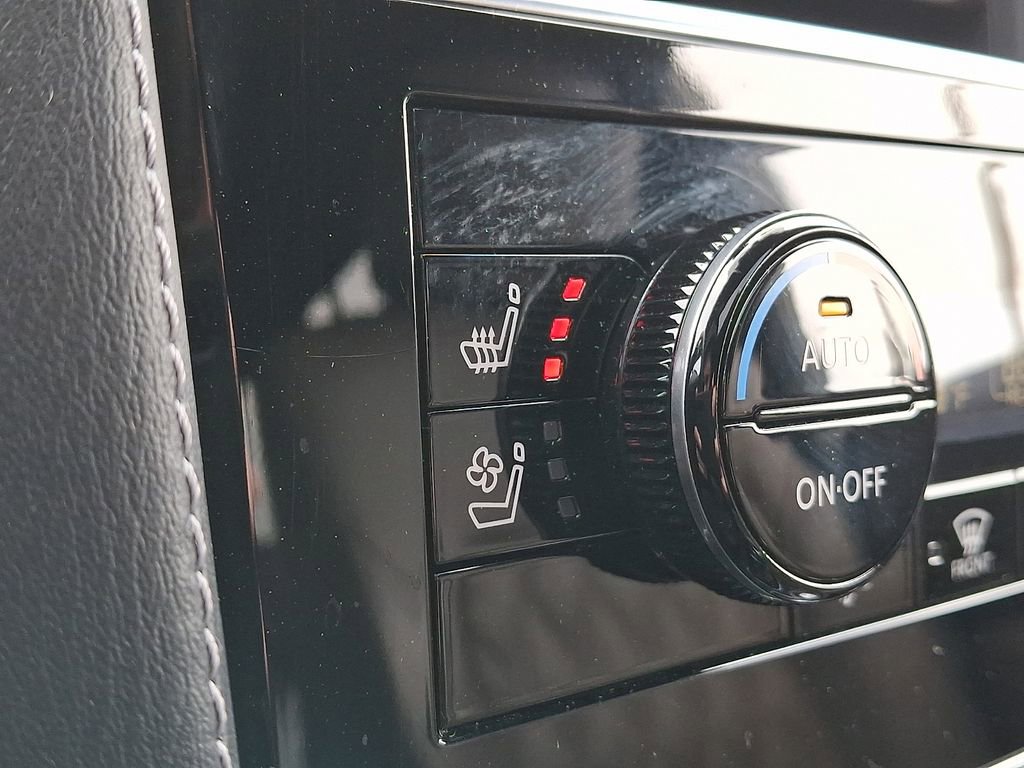 Certified 2024 Nissan Armada Platinum w/ Captain's Chairs Package image 26