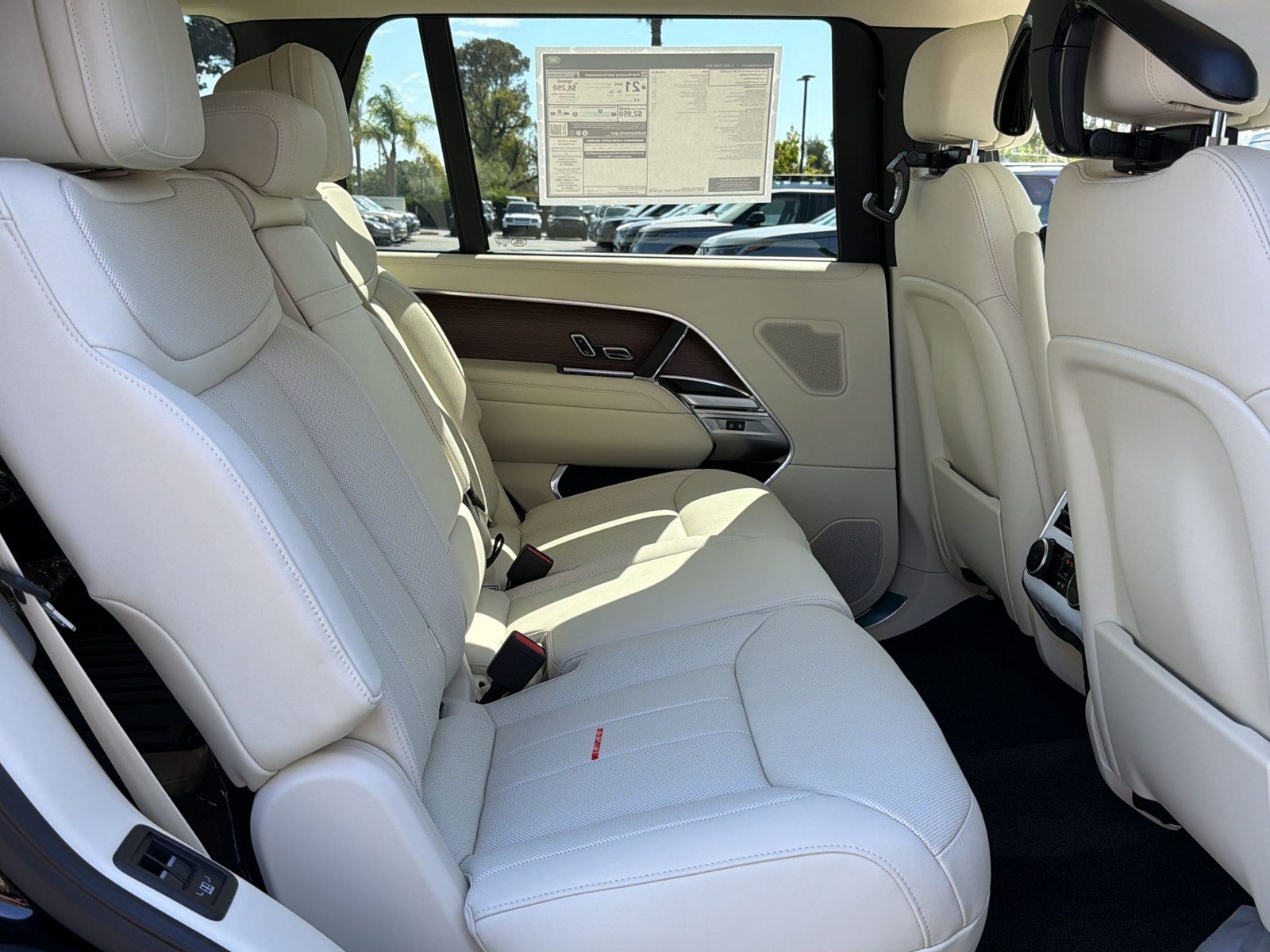 New 2026 Land Rover Range Rover Long Wheelbase SE AWD/4WD image 30