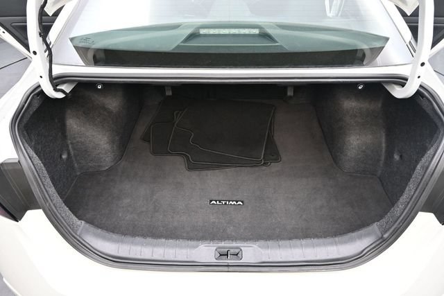Used 2025 Nissan Altima 2.5 SV FWD image 16