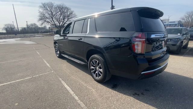 Used 2023 Chevrolet Suburban LT w/ LT Signature Plus Package image 8