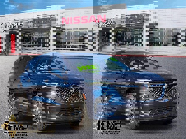 Used 2022 Buick Enclave Avenir w/ Avenir Technology Package image 1