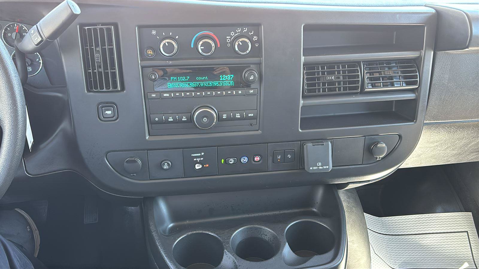 Certified 2025 Chevrolet Express 3500 LT w/ LT Preferred Equipment Group RWD image 27