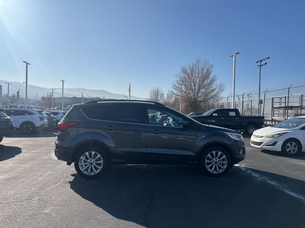 Used 2019 Ford Escape SEL image 3