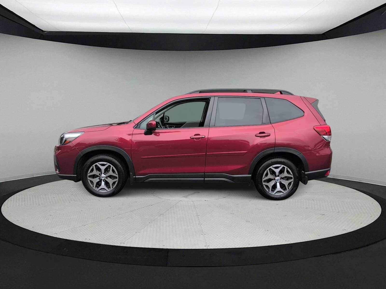 Used 2020 Subaru Forester Premium AWD/4WD image 5
