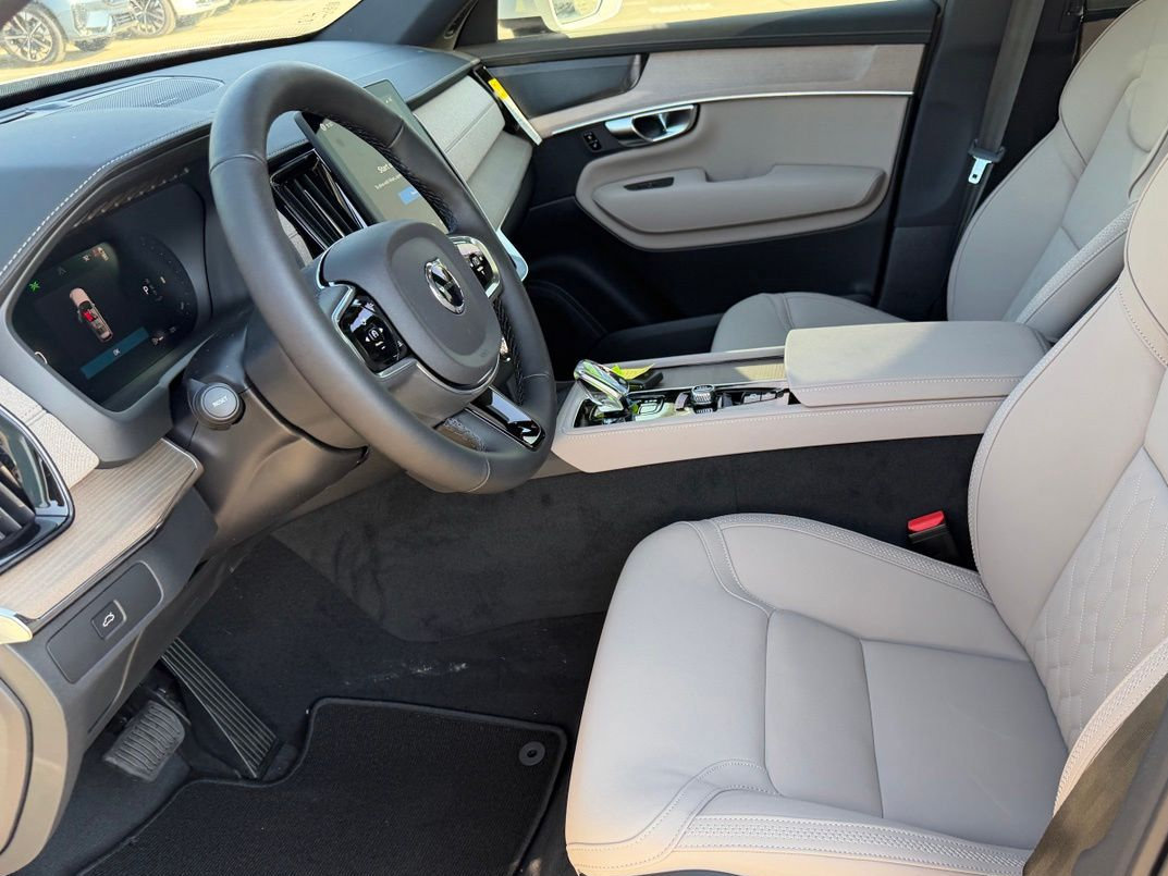 New 2027 Volvo XC90 B6 Plus AWD/4WD image 19