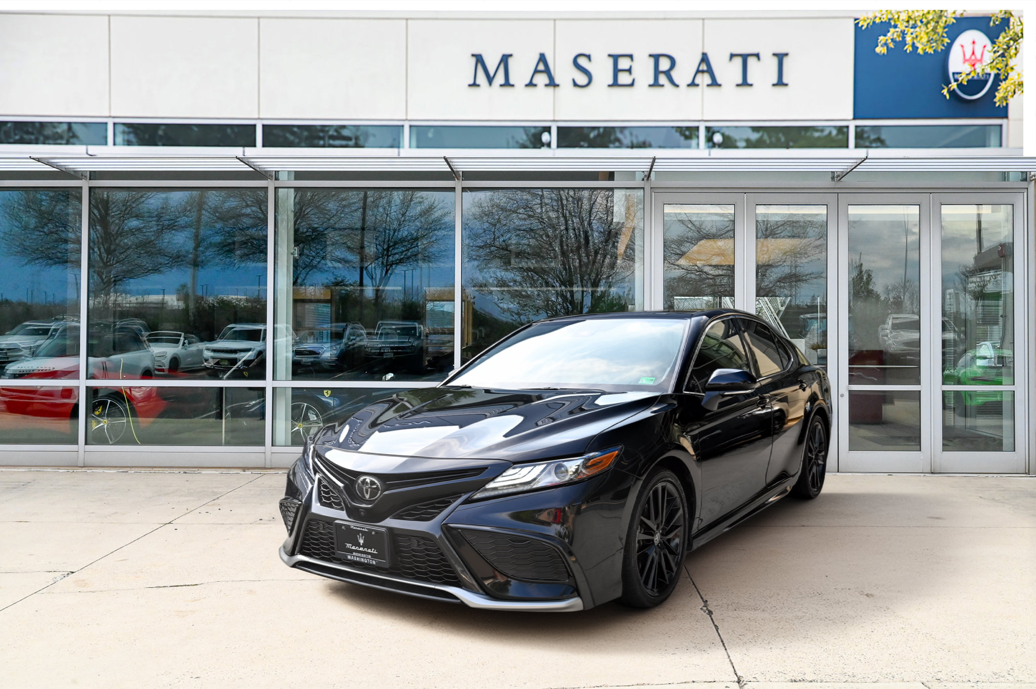 Used 2023 Toyota Camry XSE w/ Navigation Package FWD image 1