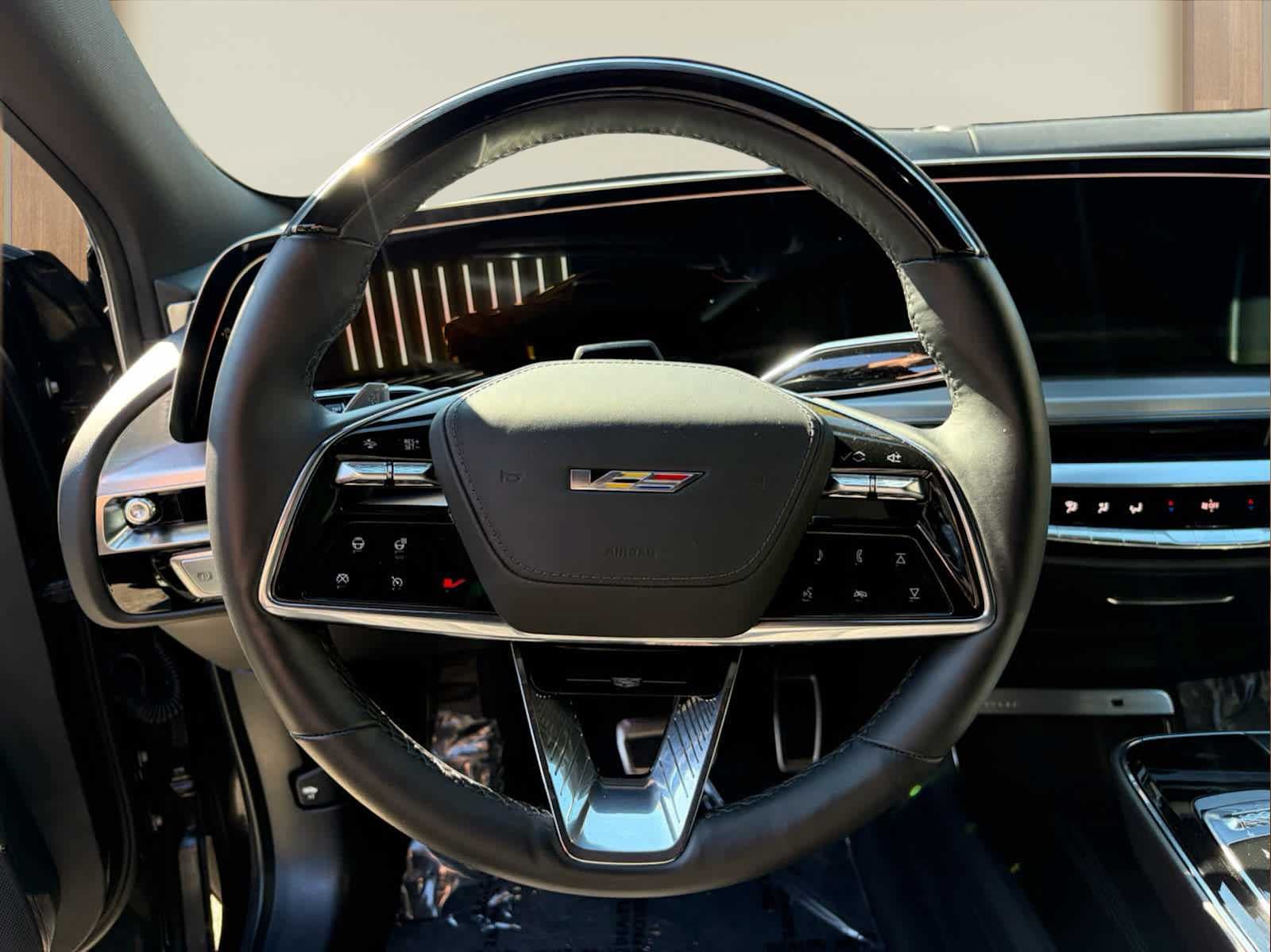 Used 2026 Cadillac Lyriq V AWD/4WD image 8