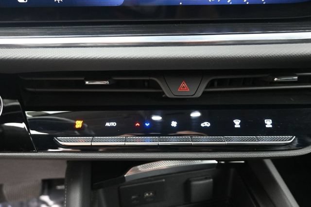 Used 2024 Buick Envision Preferred AWD/4WD image 21