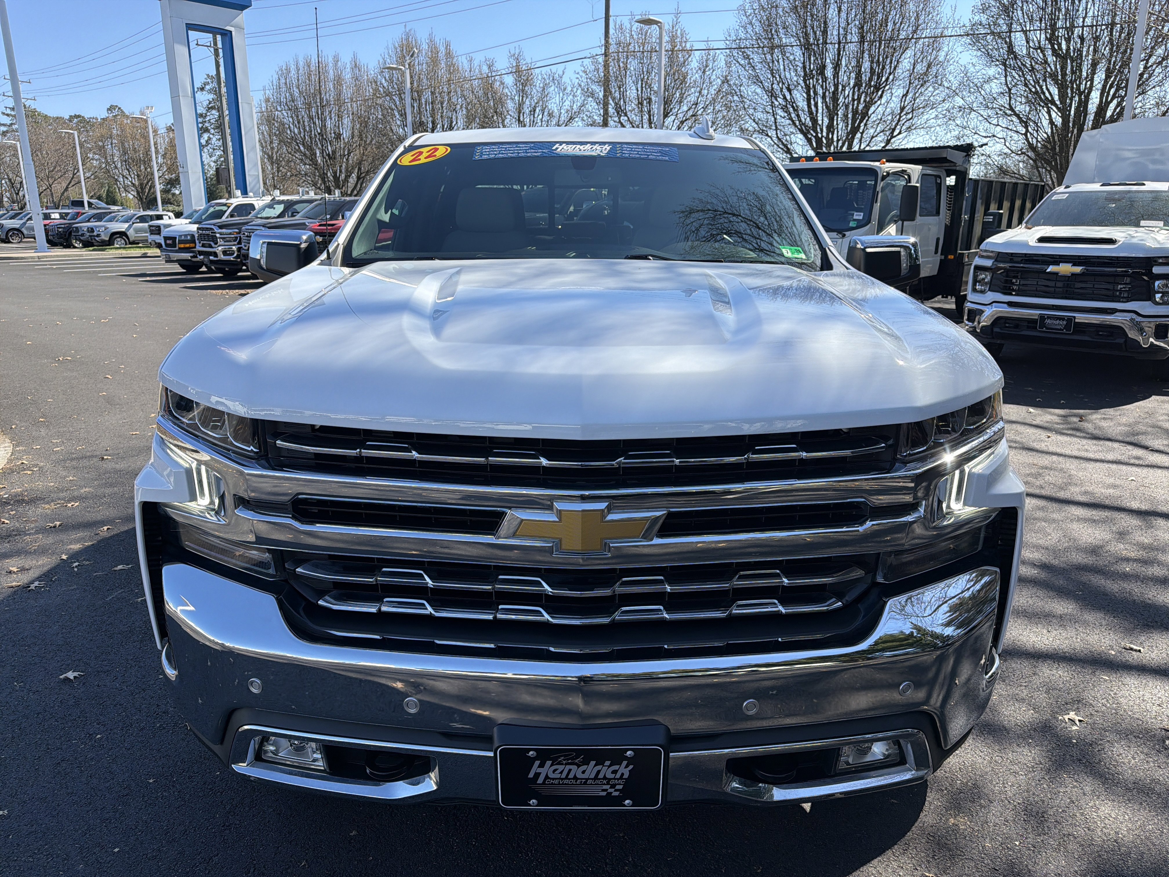 Used 2022 Chevrolet Silverado 1500 LTZ image 3