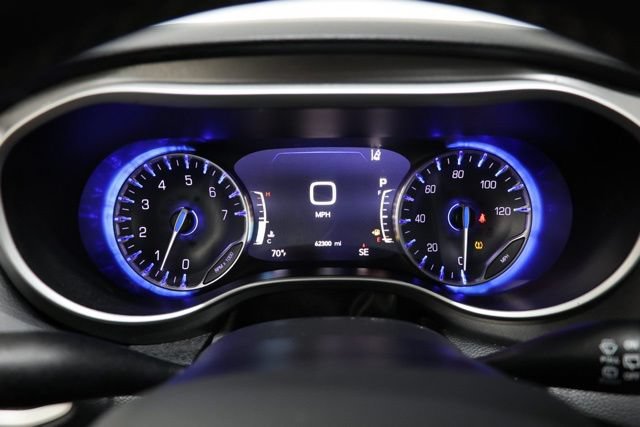 Used 2023 Chrysler Pacifica Touring-L FWD image 23