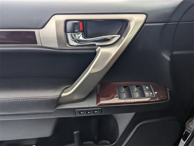 Used 2017 Lexus GX 460 Luxury image 31