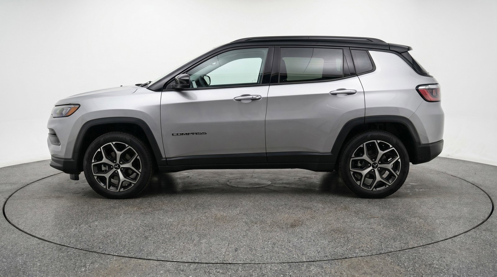 Used 2025 Jeep Compass Limited AWD/4WD image 5