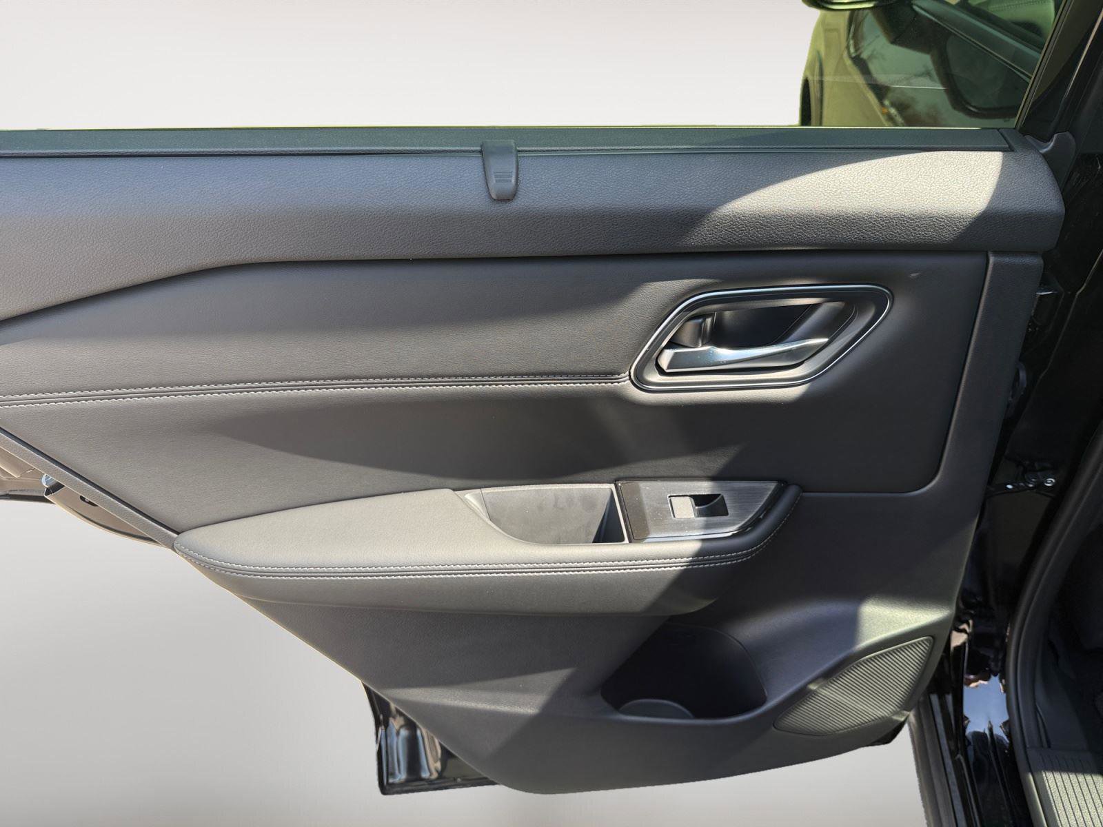New 2026 Nissan Rogue Platinum AWD/4WD image 20