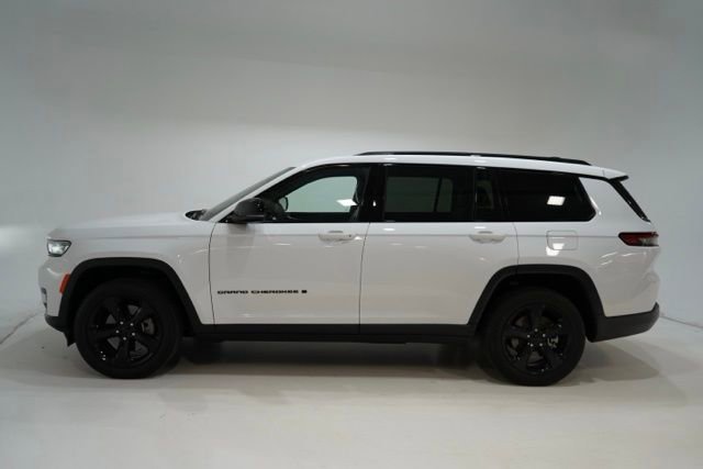 Used 2023 Jeep Grand Cherokee L Altitude image 4