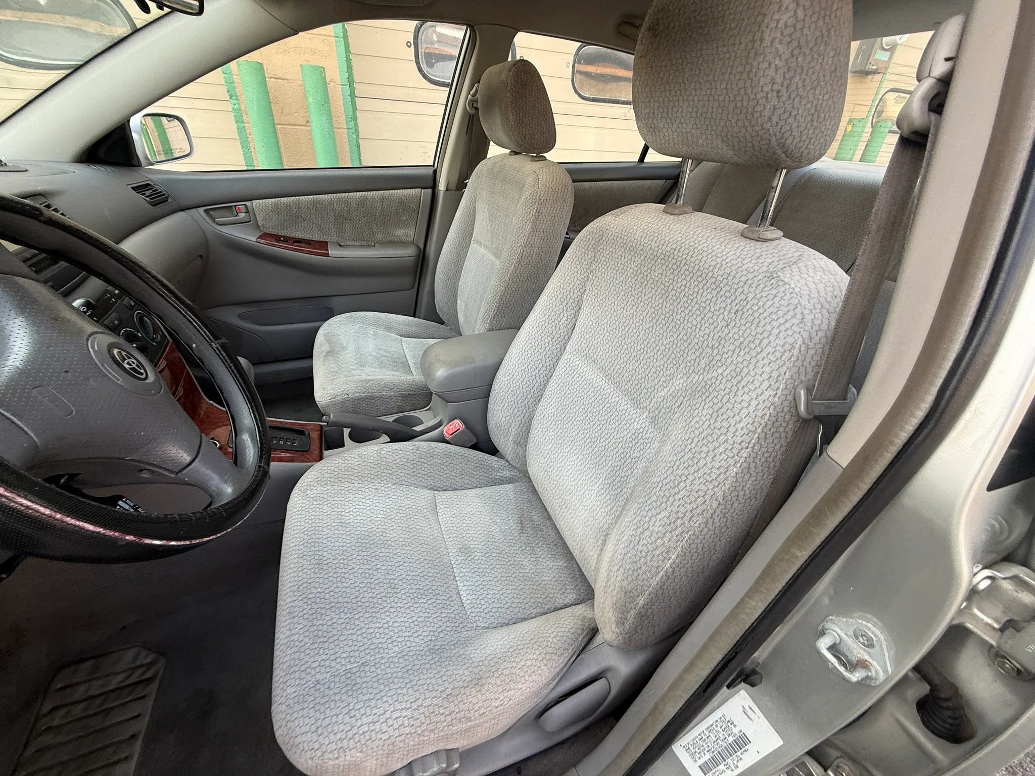 Used 2004 Toyota Corolla LE FWD image 9