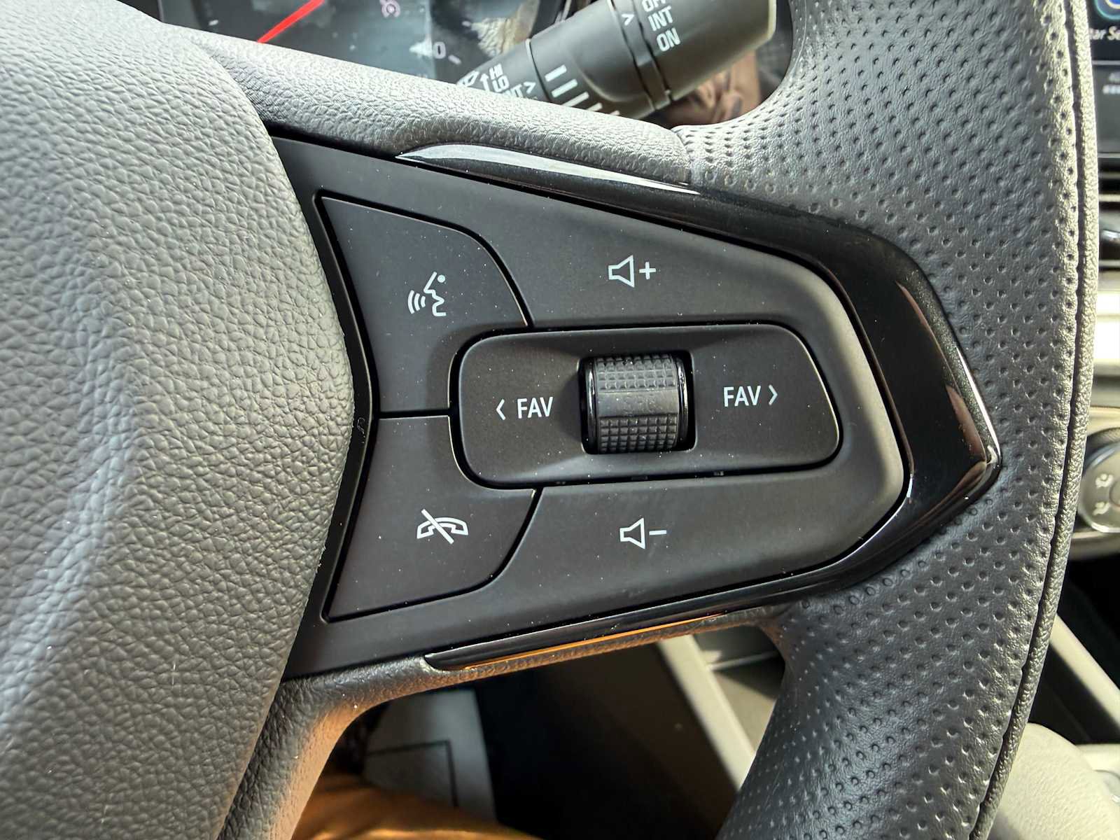 New 2026 Chevrolet Trax LS w/ LS Convenience Package image 43