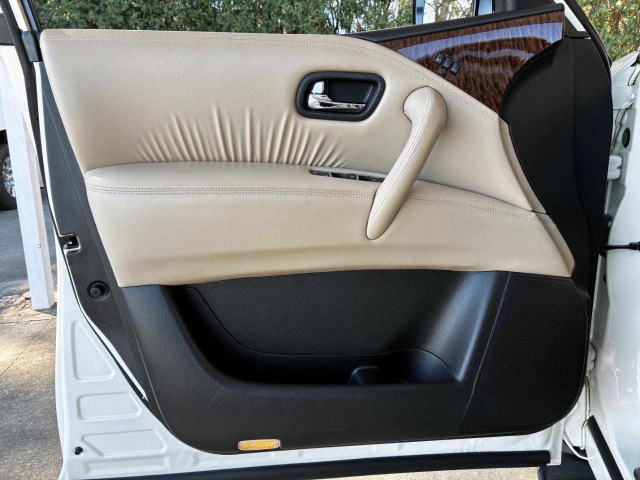 Used 2018 Nissan Armada SL w/ Premium Package image 9