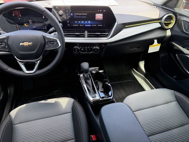 New 2026 Chevrolet Trax LT w/ LT Convenience Package FWD image 19