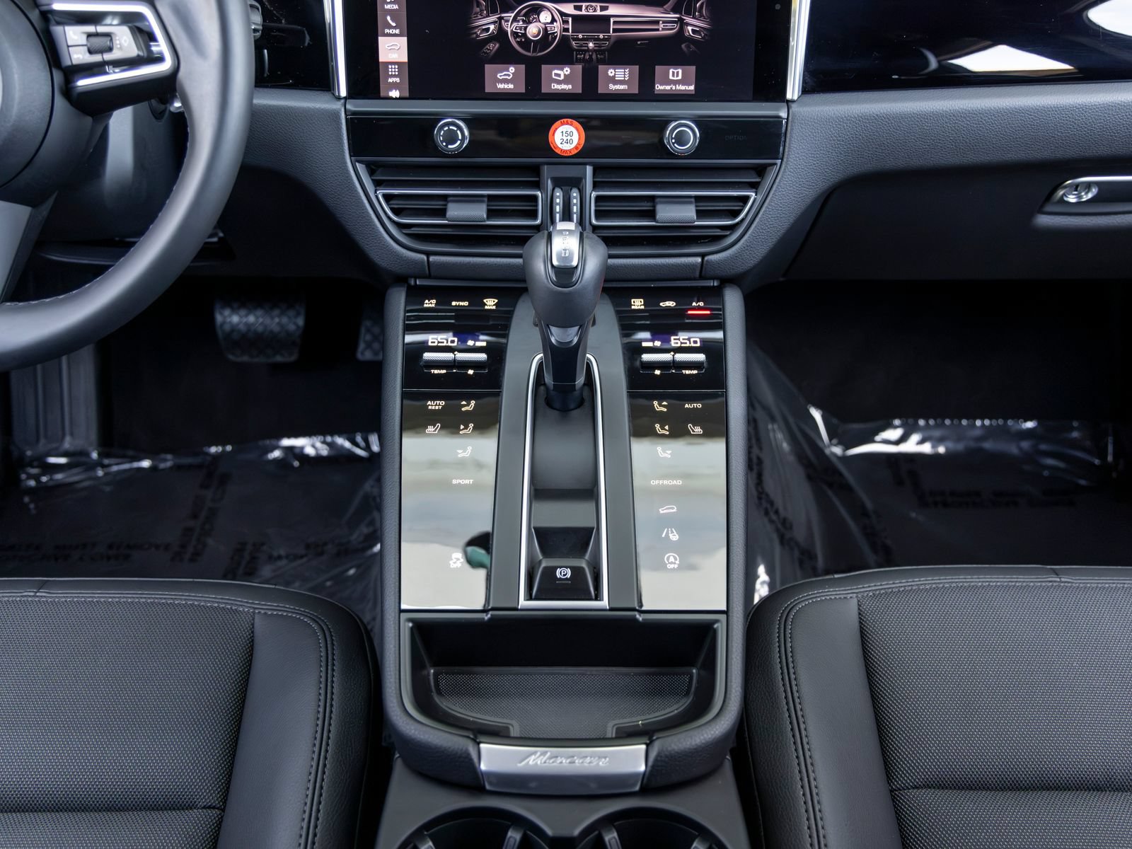 Certified 2026 Porsche Macan AWD/4WD image 46