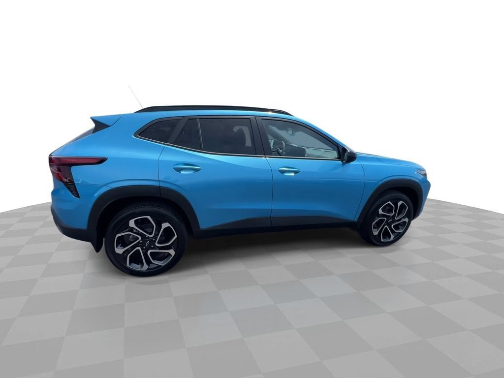 New 2026 Chevrolet Trax RS w/ Sunroof Package FWD image 8