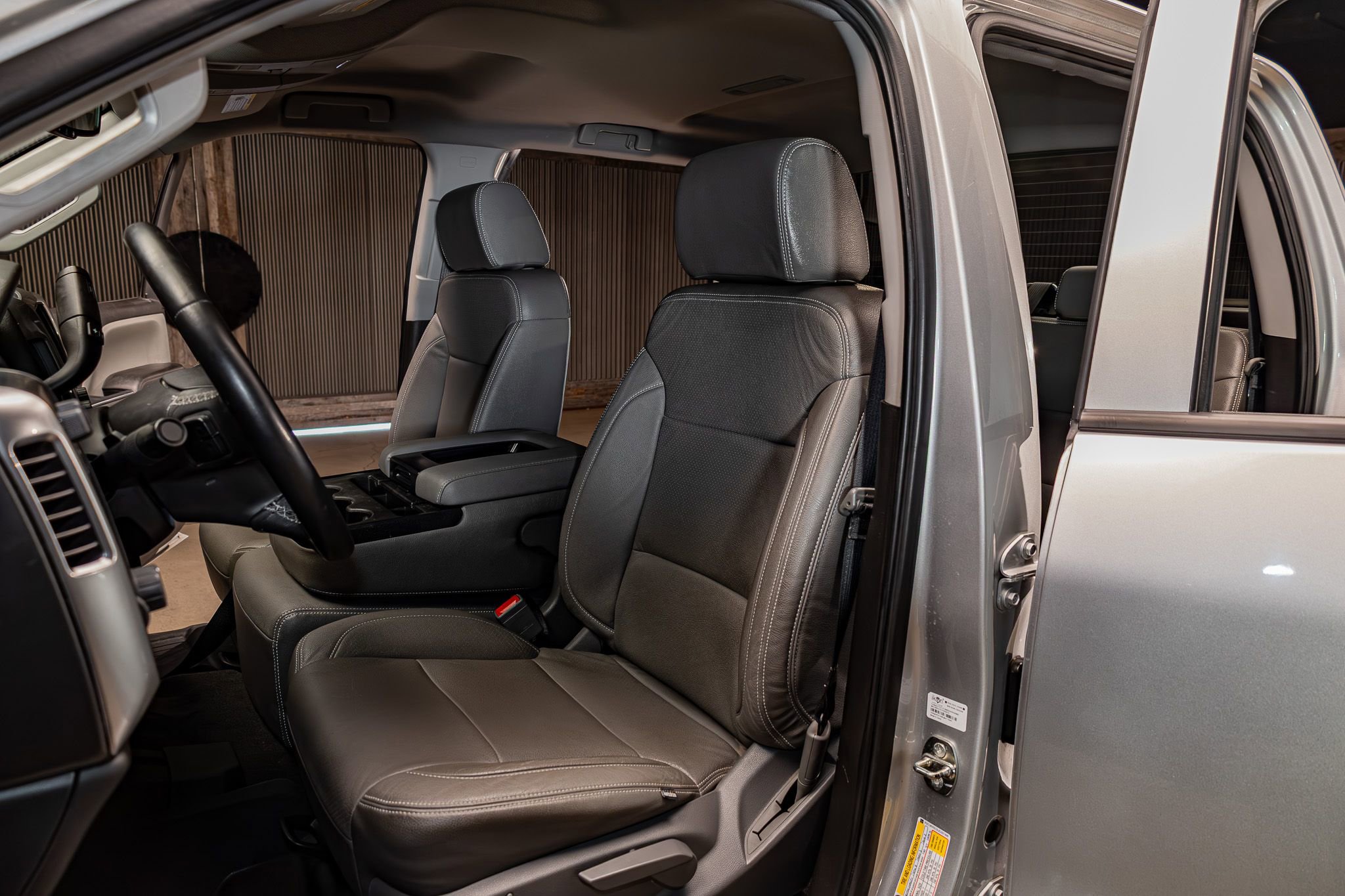 Used 2018 Chevrolet Silverado 1500 Custom w/ Custom Value Package AWD/4WD image 20