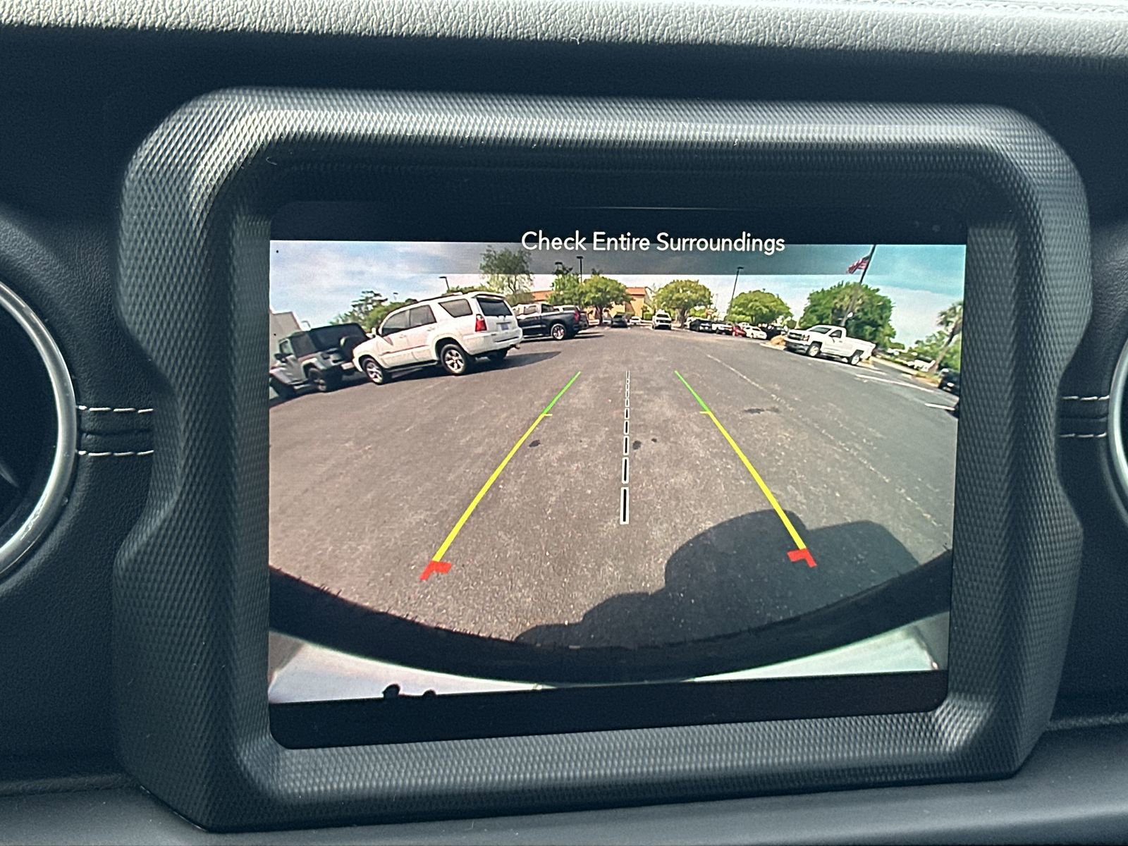 Used 2022 Jeep Wrangler Unlimited Sahara AWD/4WD image 27
