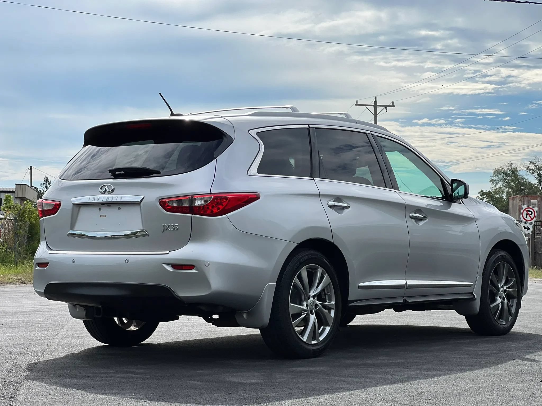 Used 2013 INFINITI JX35 AWD w/ Premium Pkg image 5