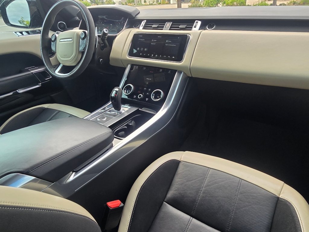 Used 2020 Land Rover Range Rover Sport HST AWD/4WD image 27