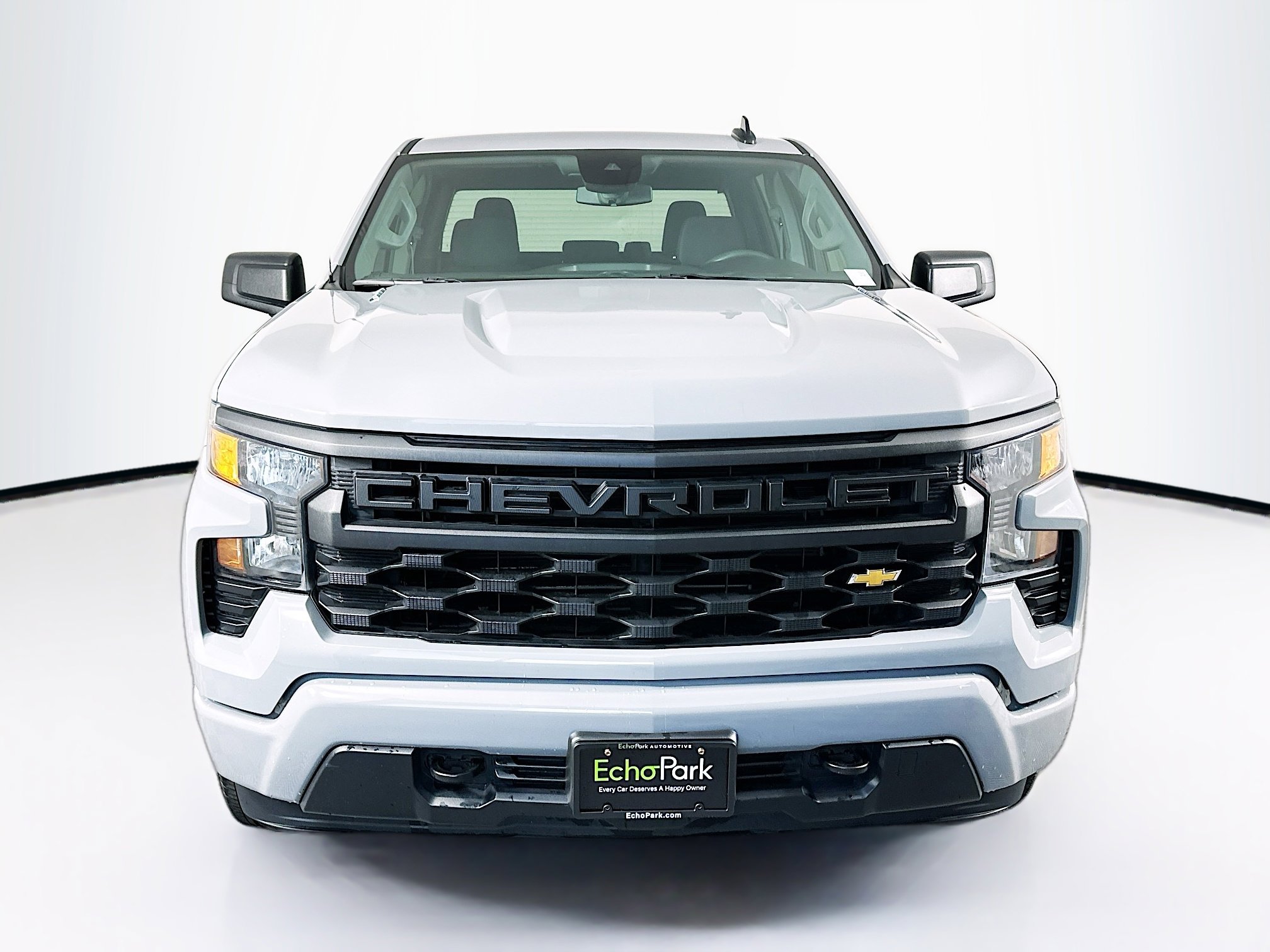 Used 2025 Chevrolet Silverado 1500 Custom image 2