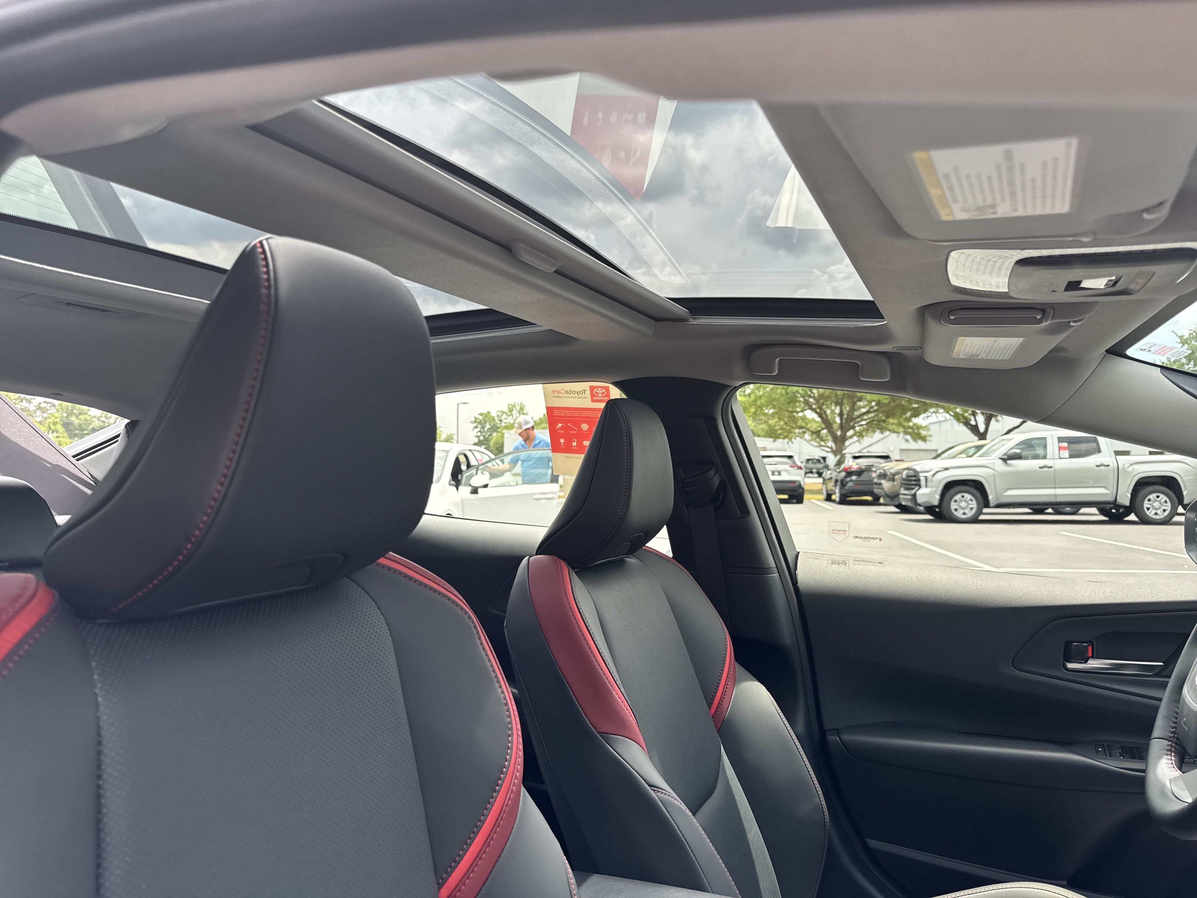 New 2025 Toyota Prius Plug-In Hybrid FWD image 37