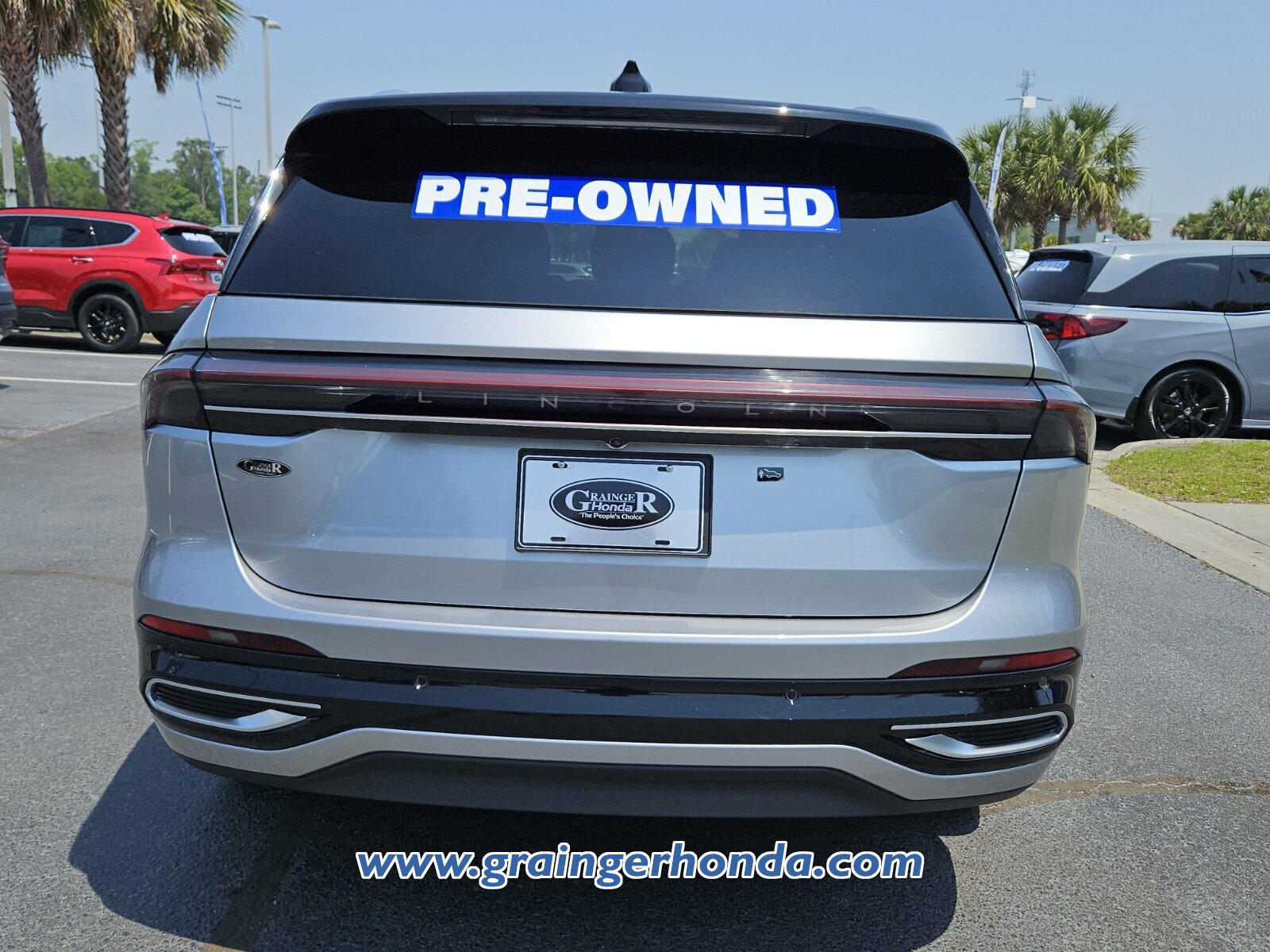 Used 2025 Lincoln Nautilus Reserve AWD/4WD image 4