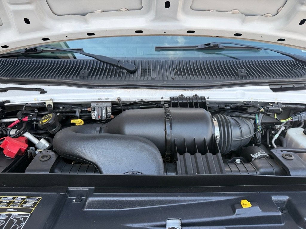 Used 2016 Ford E-350 and Econoline 350 Super Duty image 29