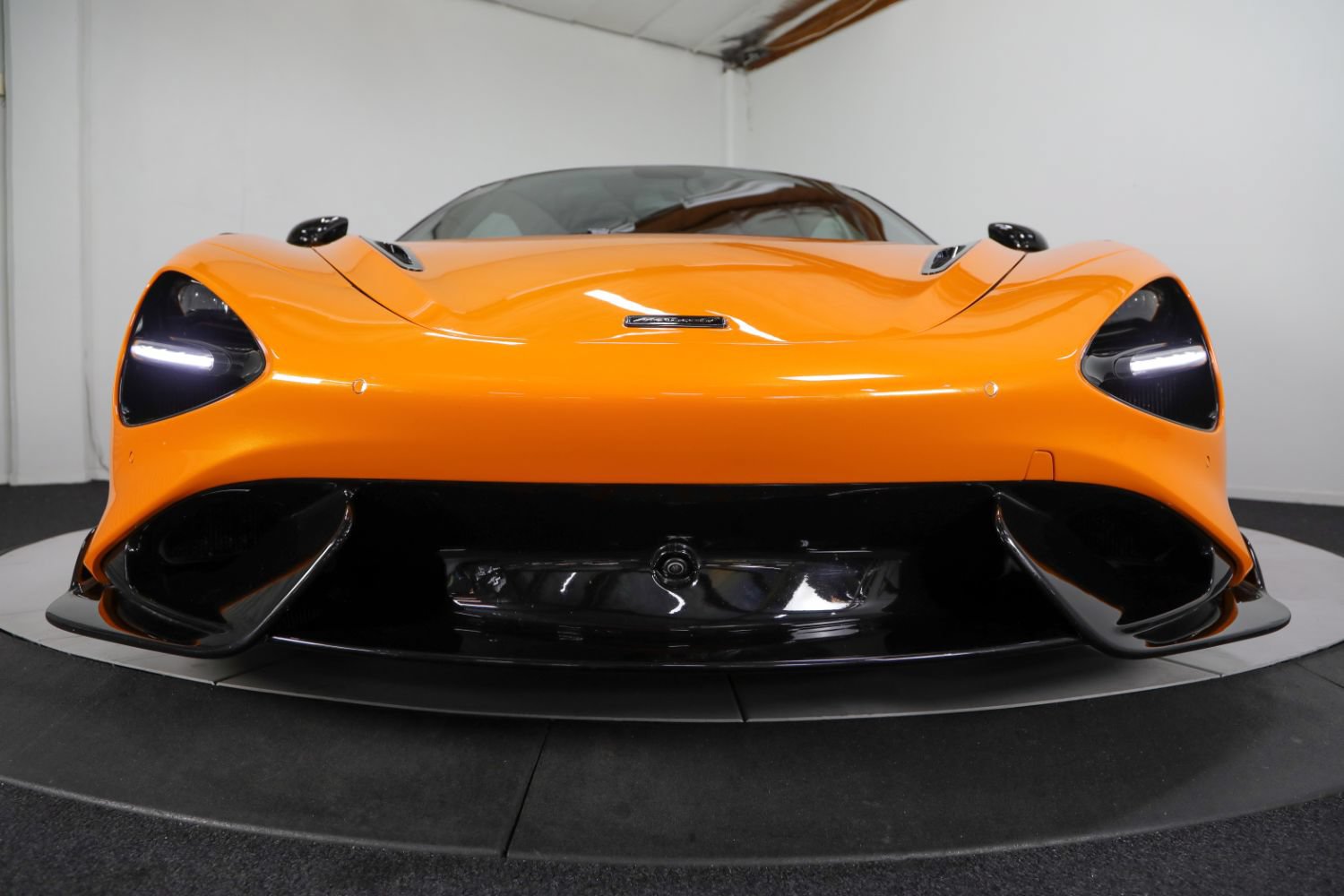 Used 2021 McLaren 765LT RWD image 17