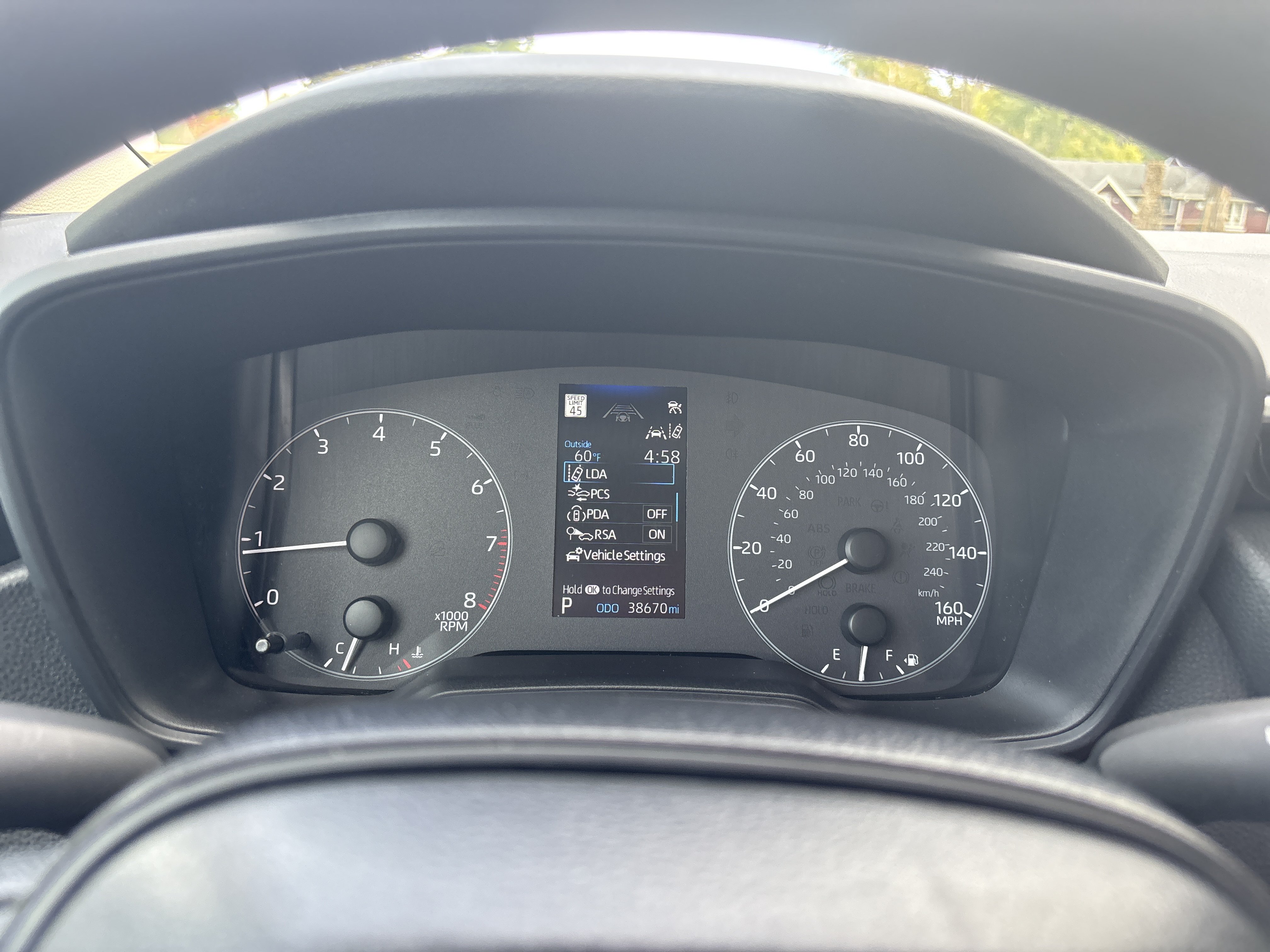Used 2025 Toyota Corolla LE FWD image 30