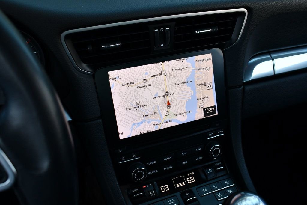 Used 2017 Porsche 911 Carrera image 13